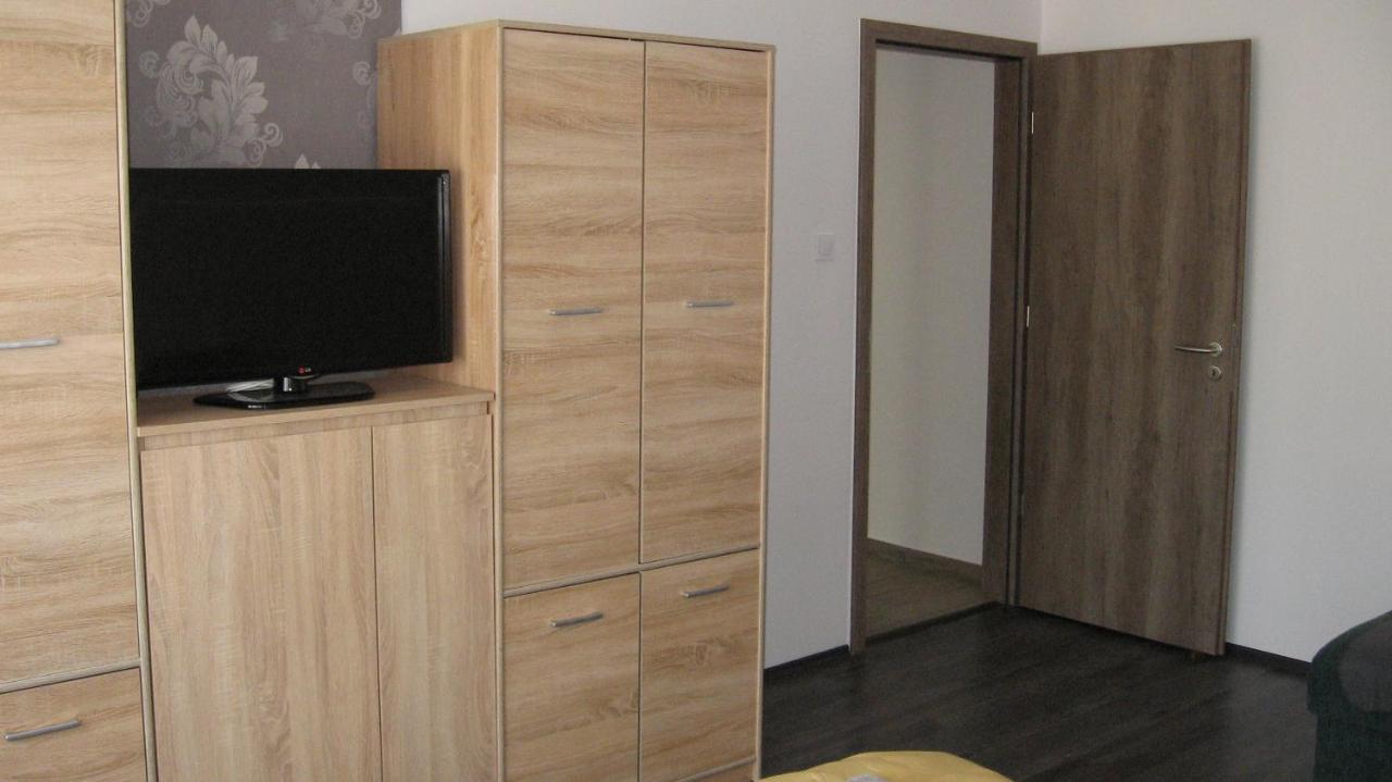Hz Apartman Miskolc Apartment Bagian luar foto